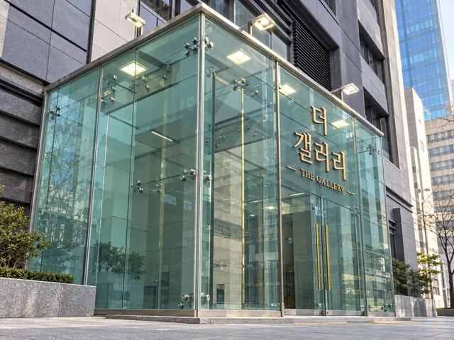 더갤러리 입구·간판 공간 사진 1